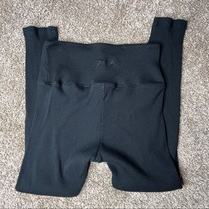 Victoria Secret PINK Quarter Length Yoga Pants L